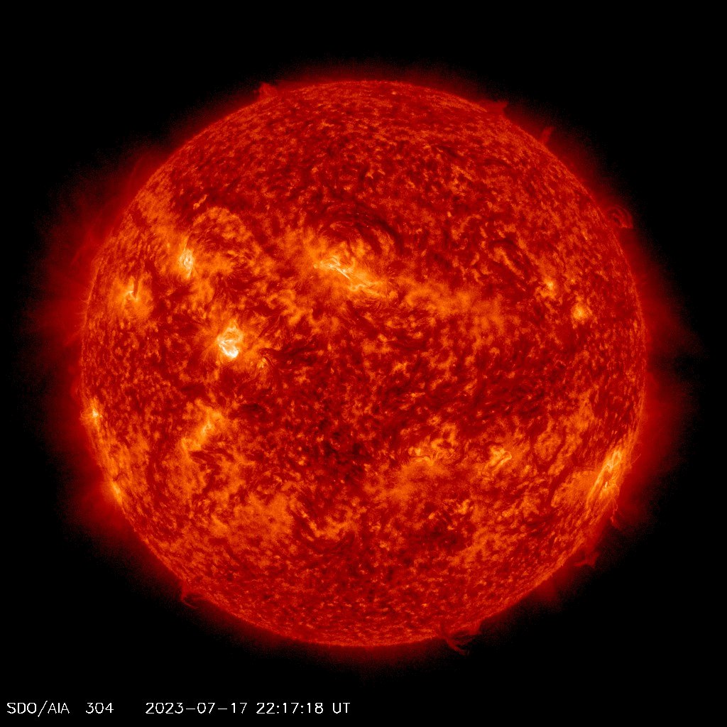 Gorgeous, Hrs-Lengthy Photo voltaic Flare Unleashes Plasma Blob