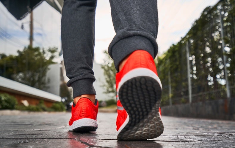 Man with Parkinson’s Walks Efficiently thanks to an Experimental Spinal Implant